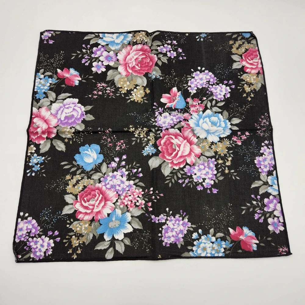 VTG Floral Cloth Napkins Set of 4 Black Pink Rose Cottagecore Dark Romantic